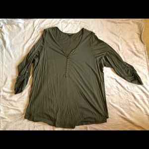 Torrid Green 3/4 sleeve Henley